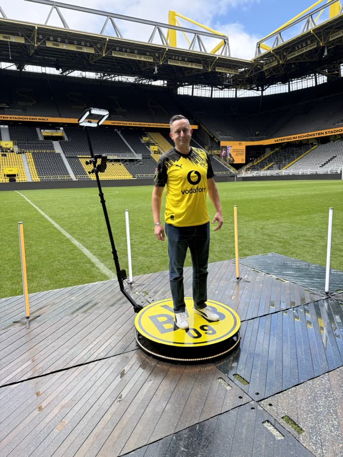 Die BVB-Plattform bringt Fans direkt an den Spielfeldrand.