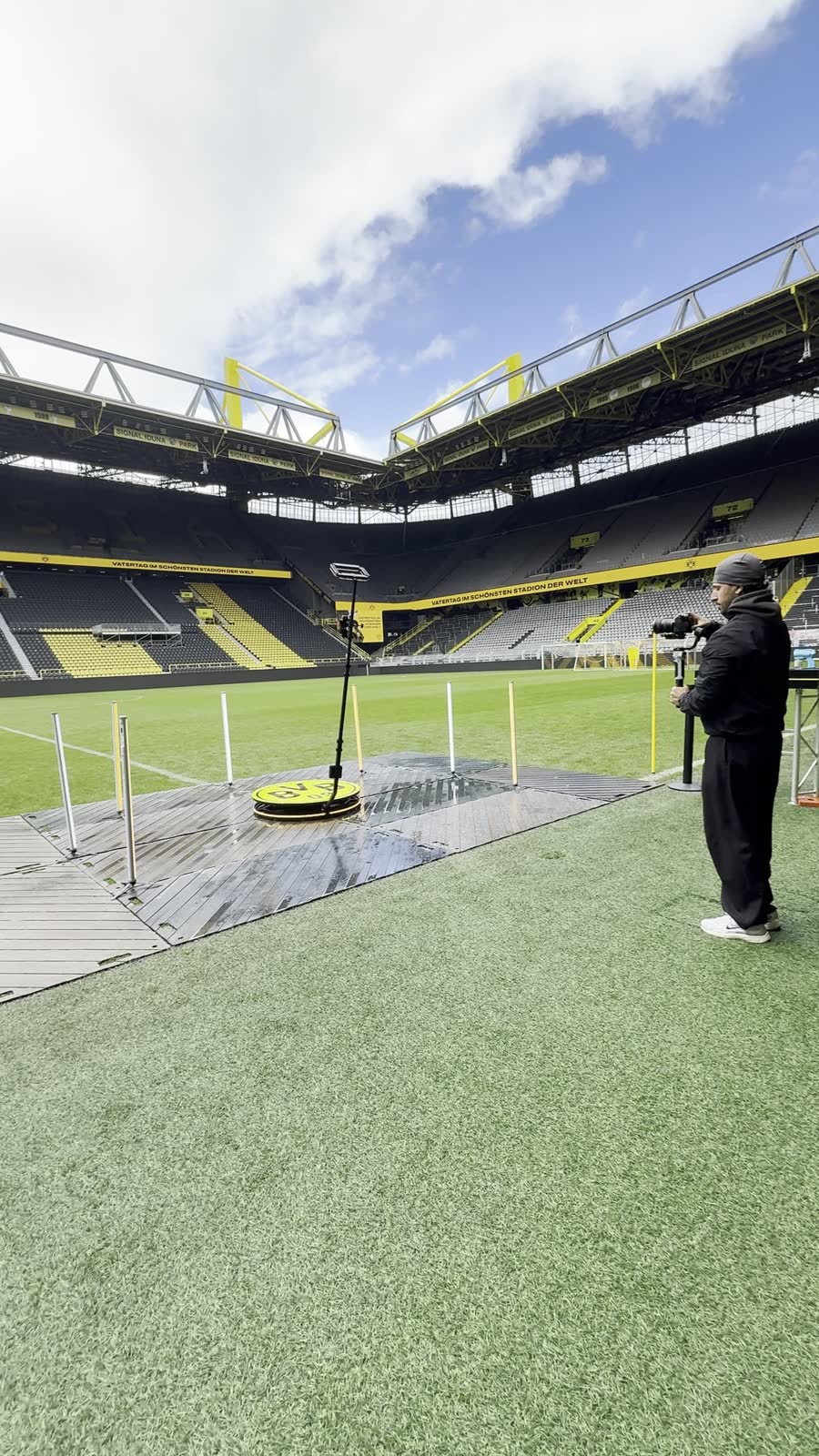 Digitale Stadionwelt des BVB als räumliches Erlebnis