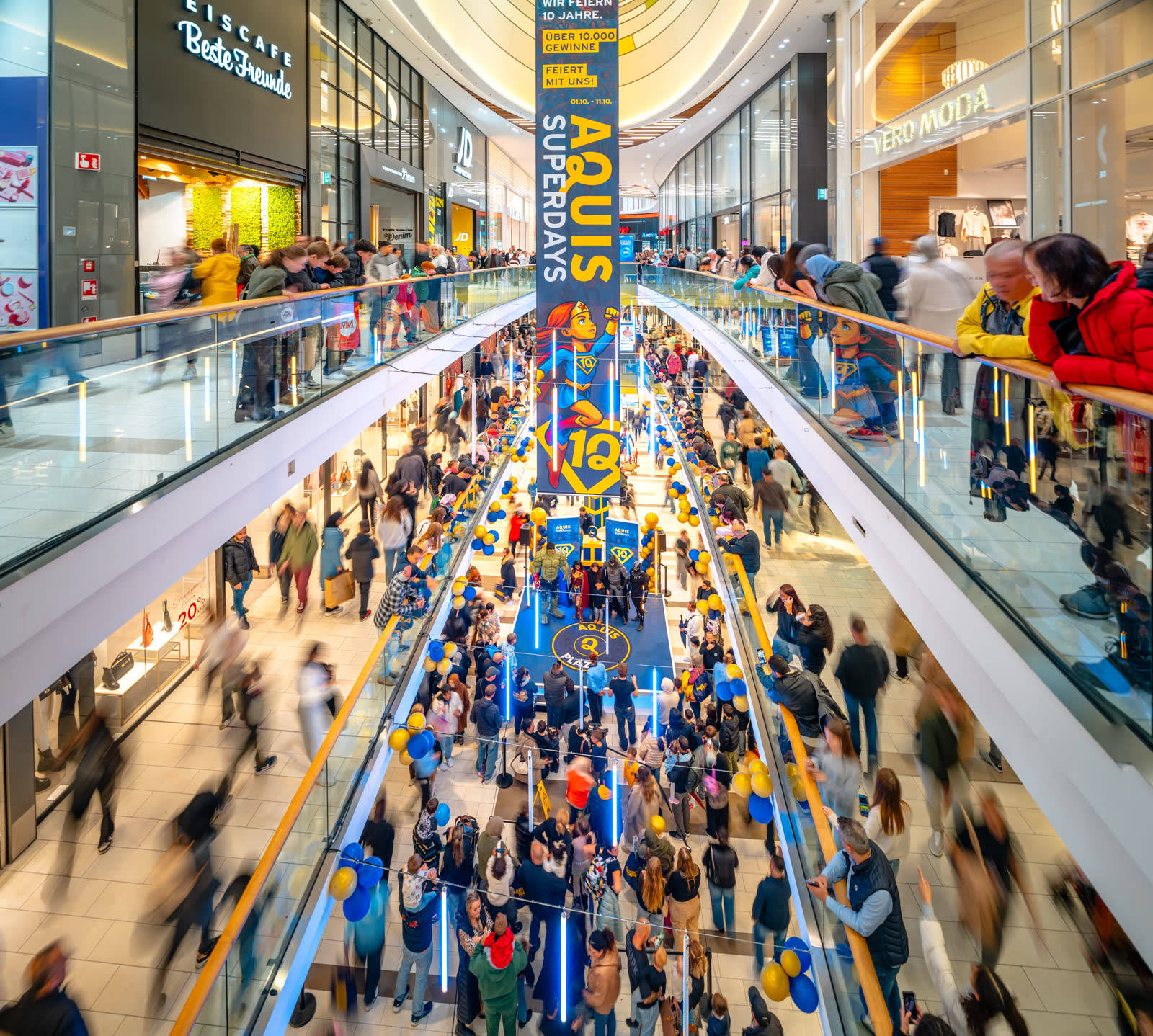 Vollständig produzierte Markenaktivierung im Aquis Plaza