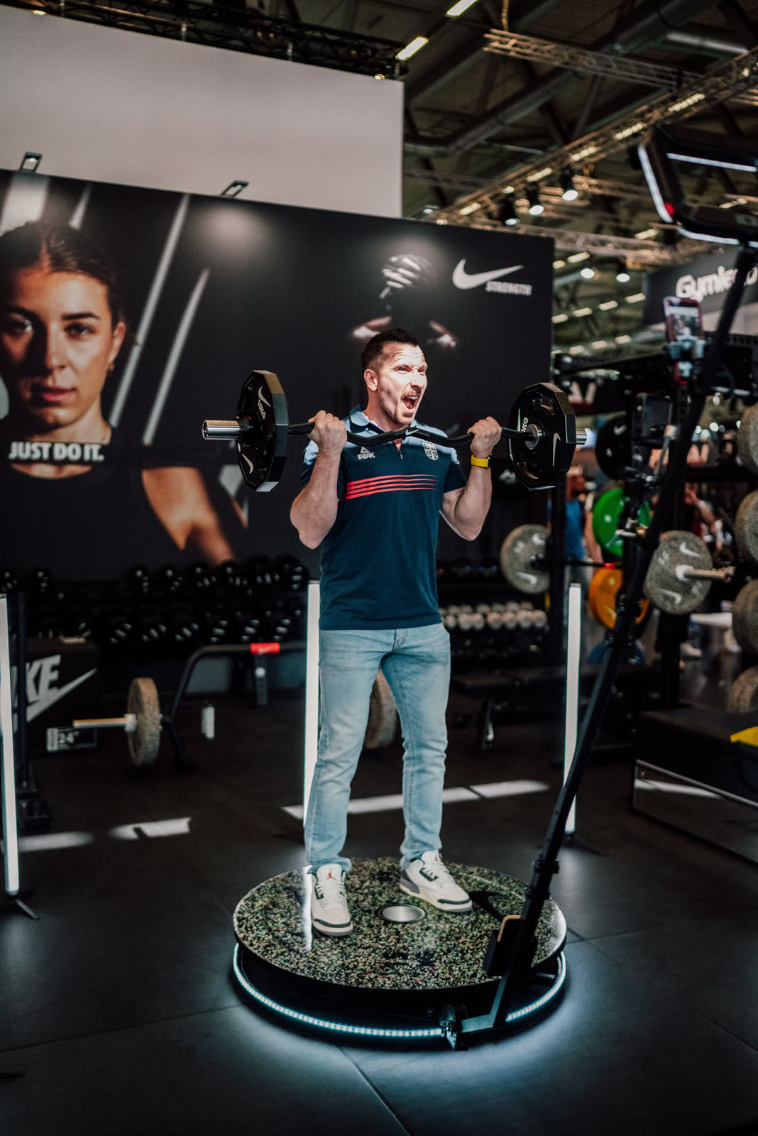 Titelbild des Projekts NIKE x FIBO